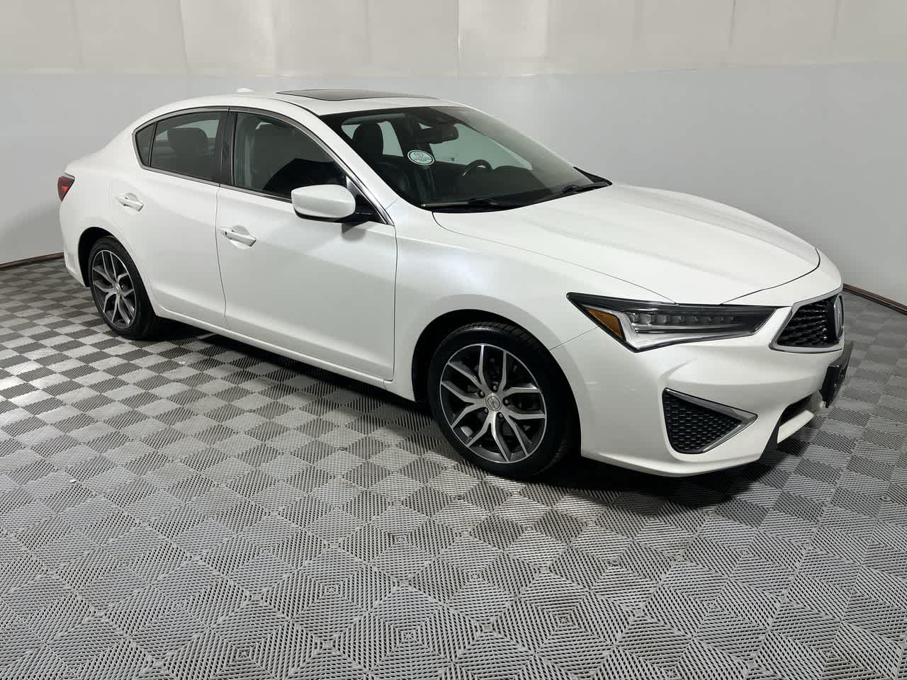 2019 Acura ILX w/Premium Pkg