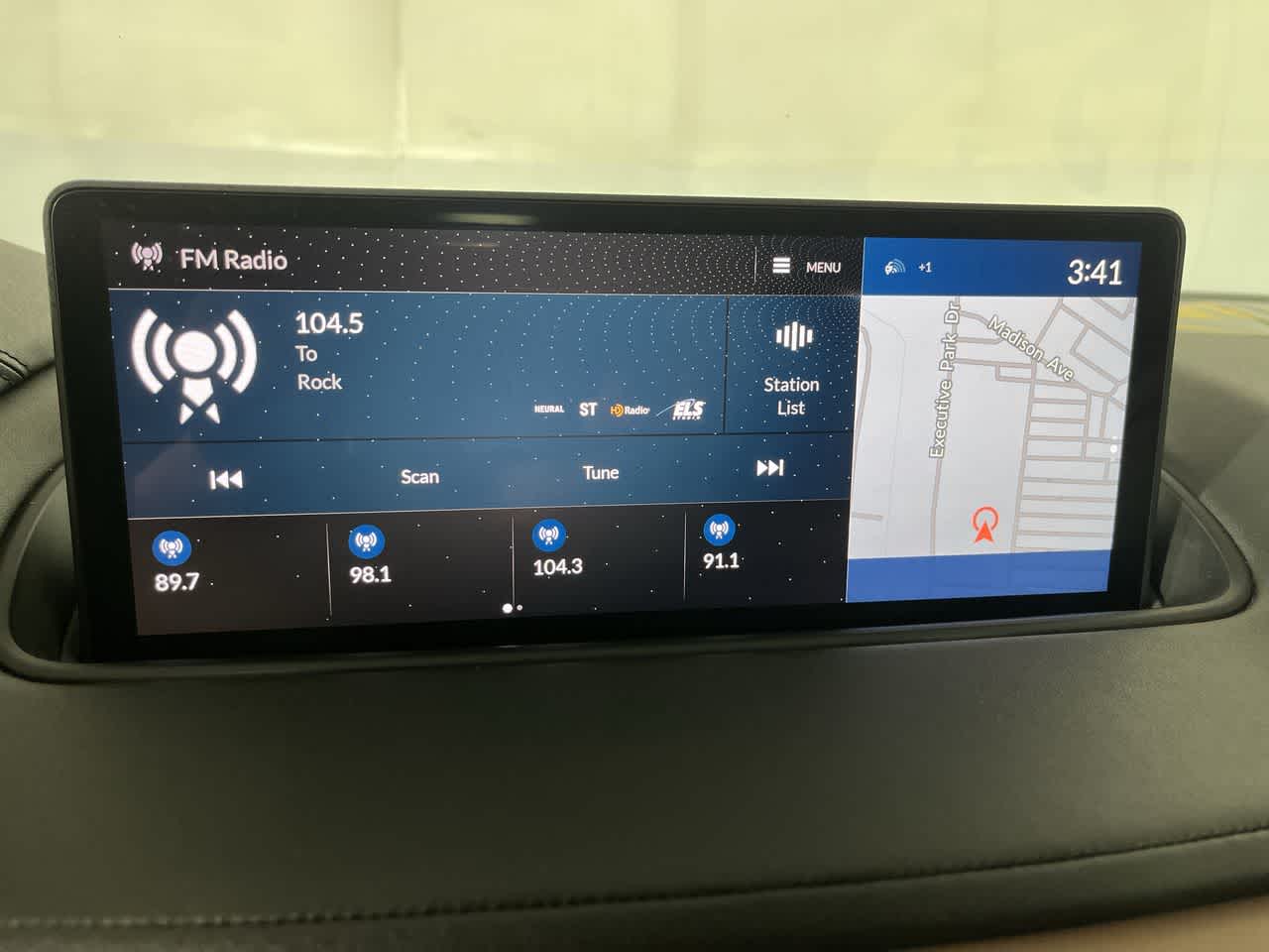 2022 Acura MDX w/Technology Package