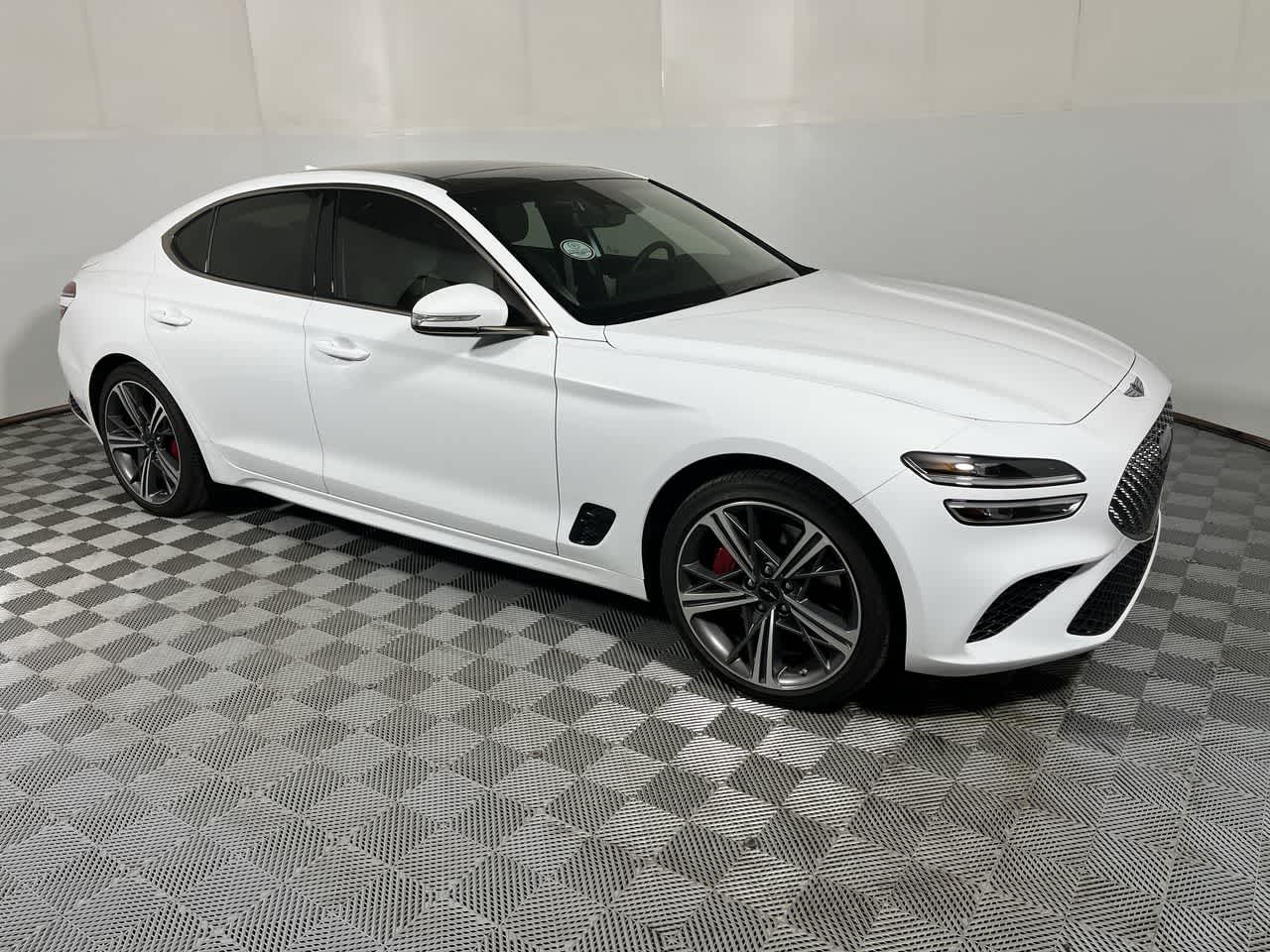 2025 Genesis G70 2.5T