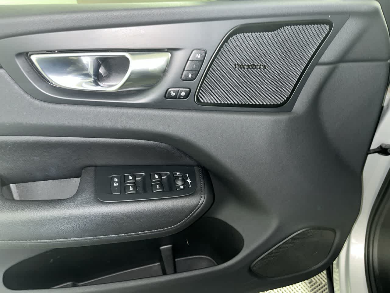 2022 Volvo XC60 Momentum