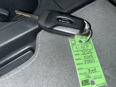 2025 Ford Super Duty F-350 DRW XLT