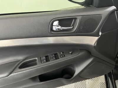 2015 INFINITI Q40 4dr Sdn AWD