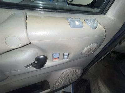 2000 Chevrolet Astro w/YF7