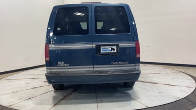 2000 Chevrolet Astro w/YF7