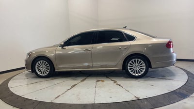 2016 Volkswagen Passat 1.8T SE