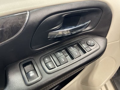 2013 Chrysler Town & Country Touring