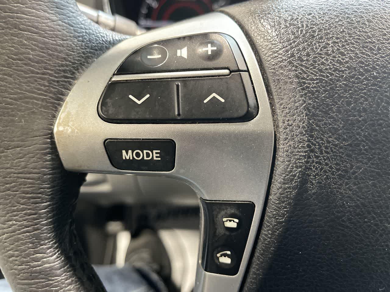 2012 Toyota Highlander SE
