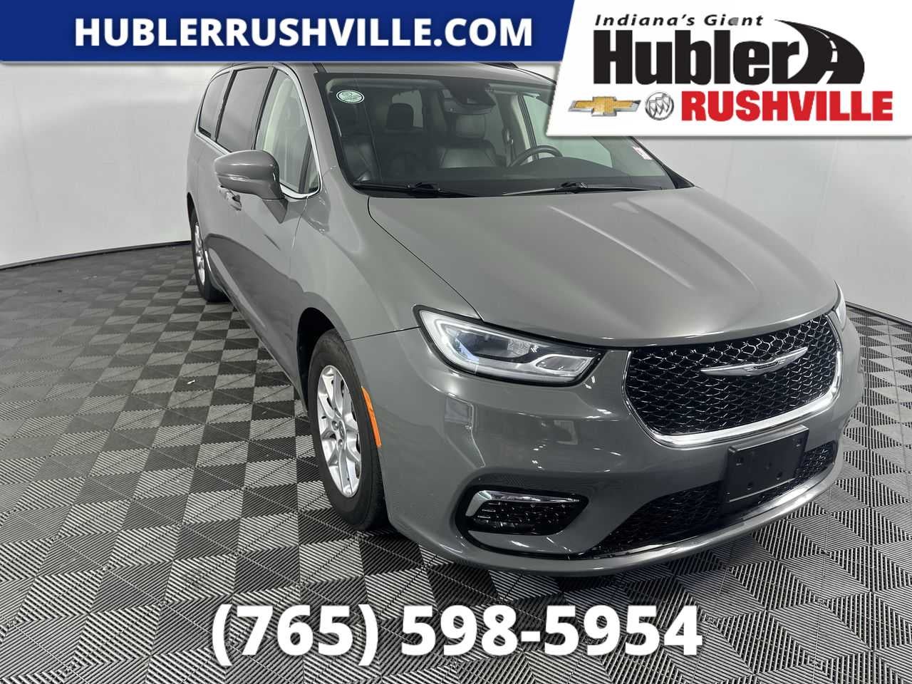 2022 Chrysler Pacifica Touring L's photo