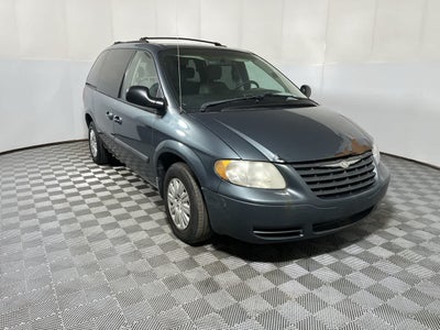 2006 Chrysler Town & Country SWB Base