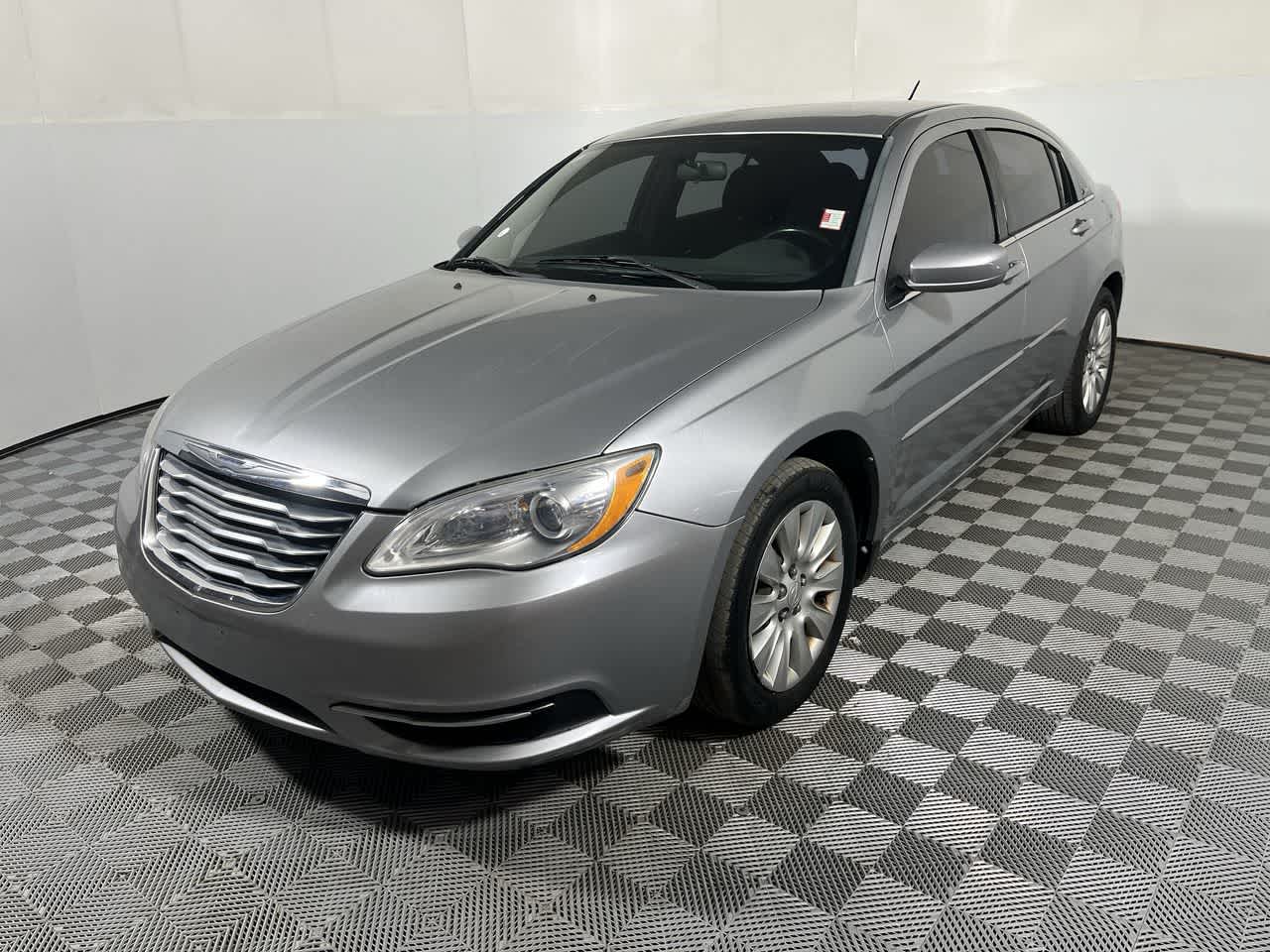2013 Chrysler 200 Touring