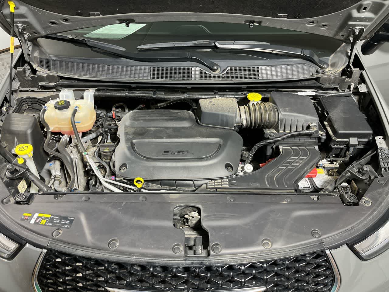 2025 Chrysler Pacifica Select