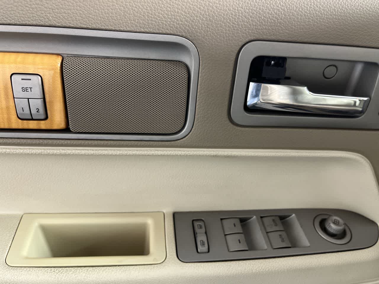 2008 Lincoln MKZ Base