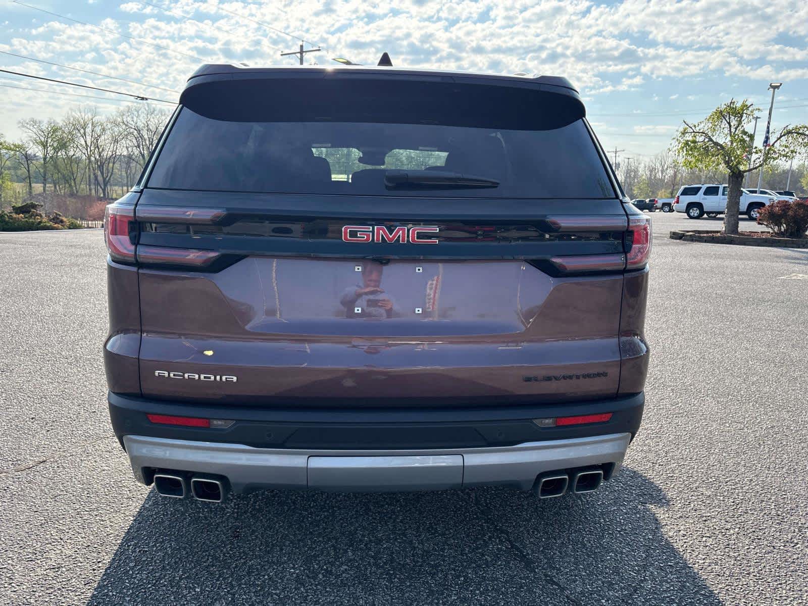 2025 GMC Acadia Elevation