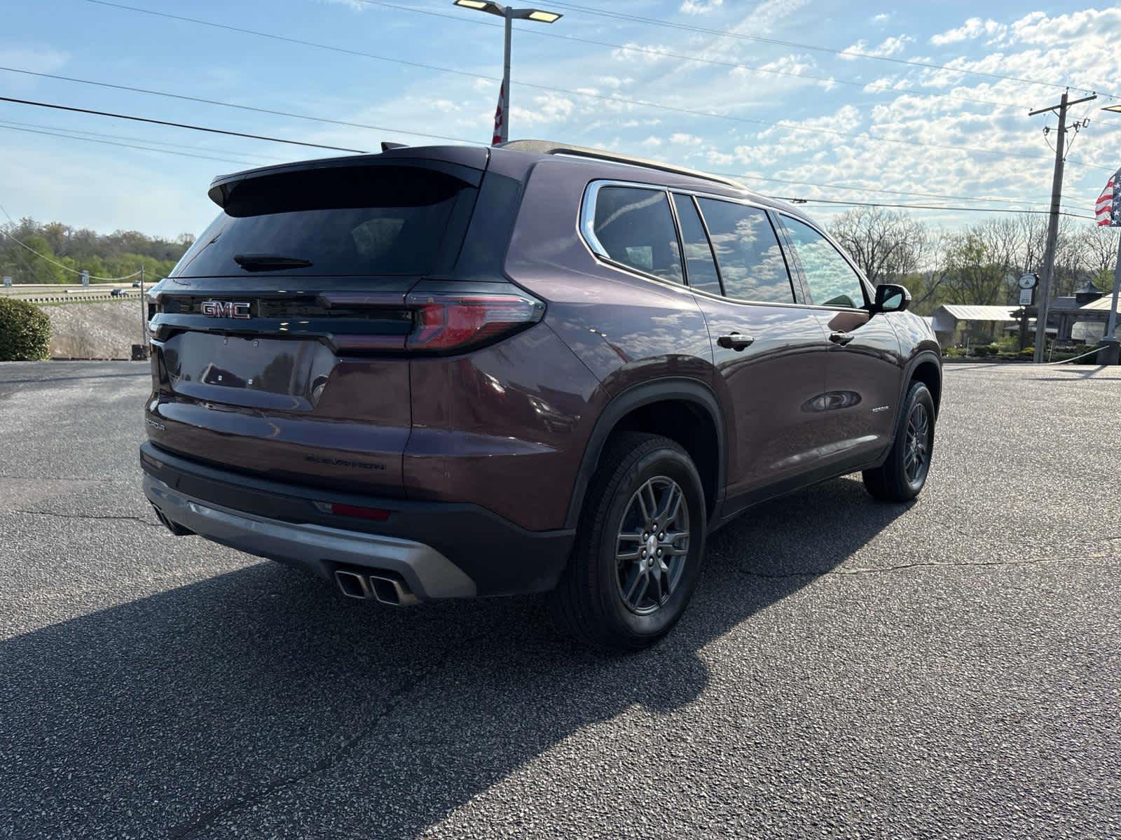 2025 GMC Acadia Elevation