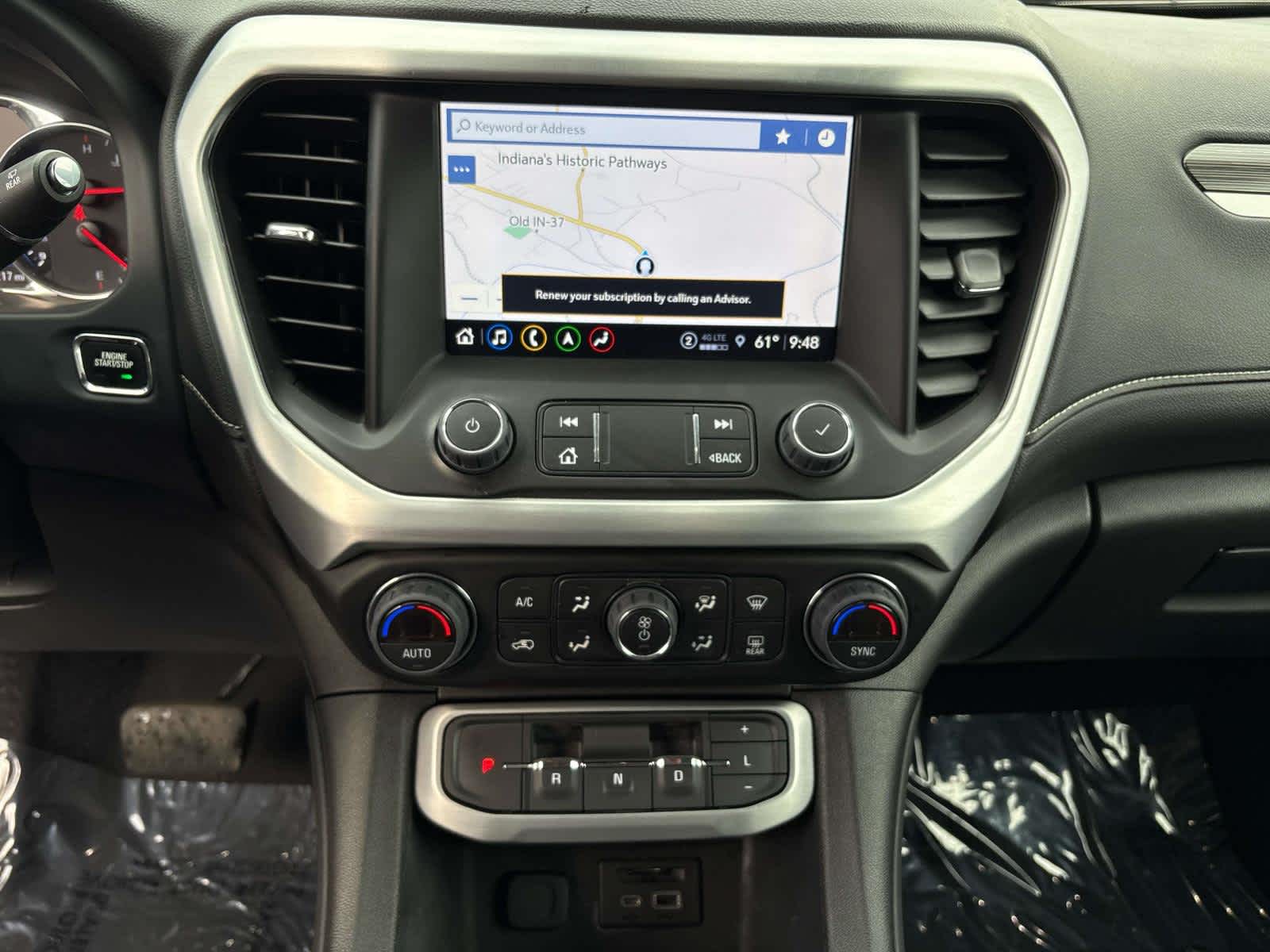 2023 GMC Acadia SLT