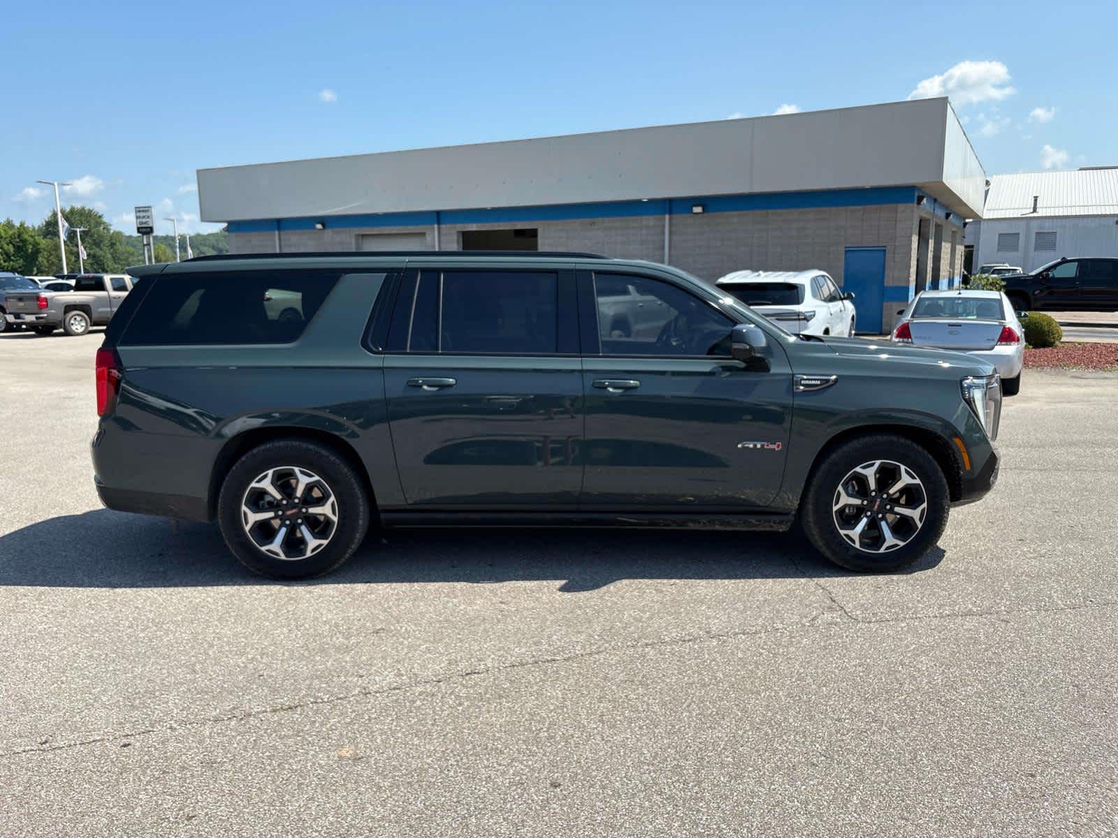 2026 GMC Yukon XL AT4