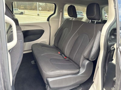 2020 Chrysler Voyager L