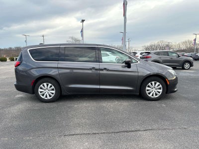 2020 Chrysler Voyager L