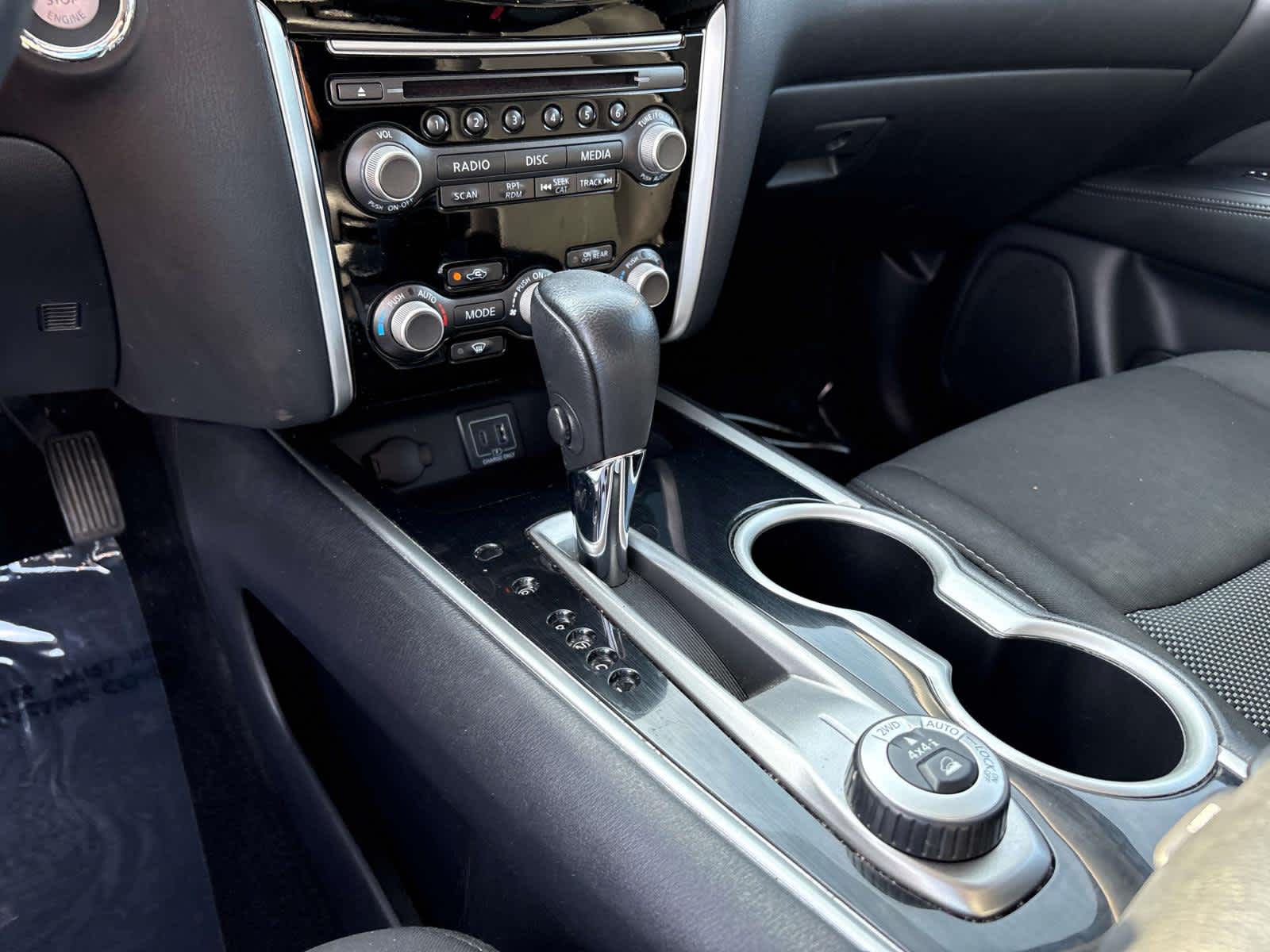 2020 Nissan Pathfinder SV