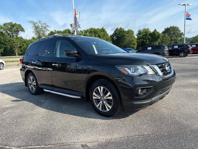 2020 Nissan Pathfinder SV
