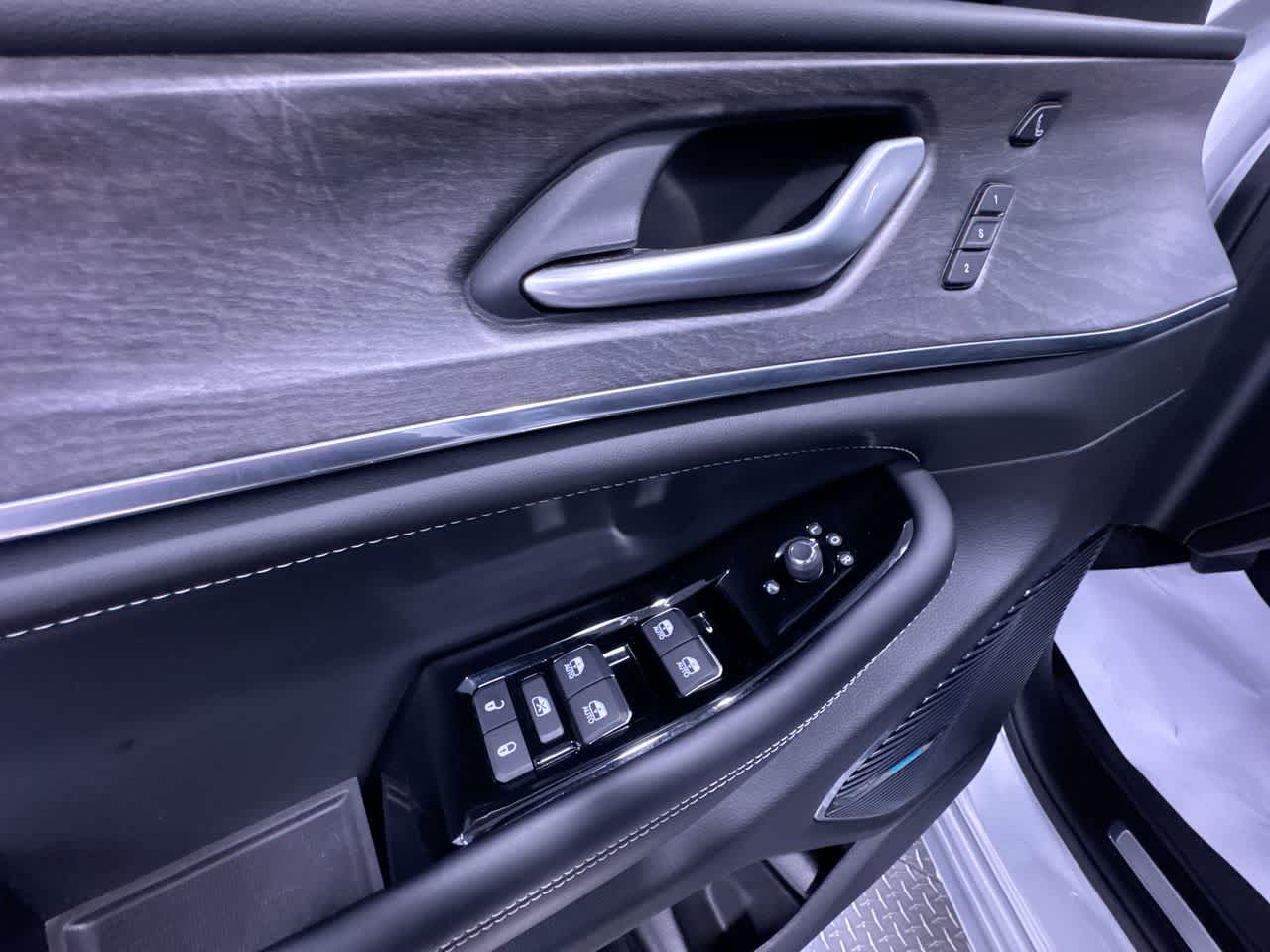 2023 Jeep Grand Cherokee 4xe Overland