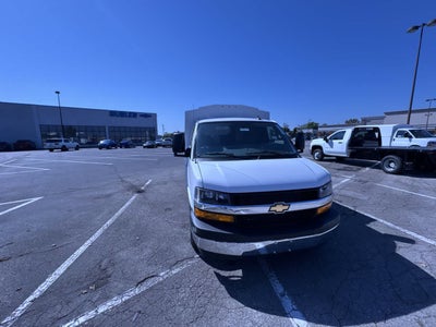 2025 Chevrolet Express Cutaway 3500 1WT