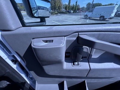 2025 Chevrolet Express Cutaway 3500 1WT