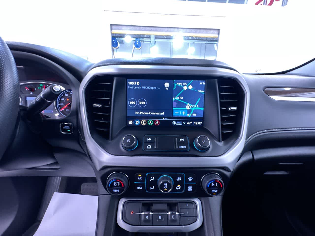 2023 GMC Acadia SLE