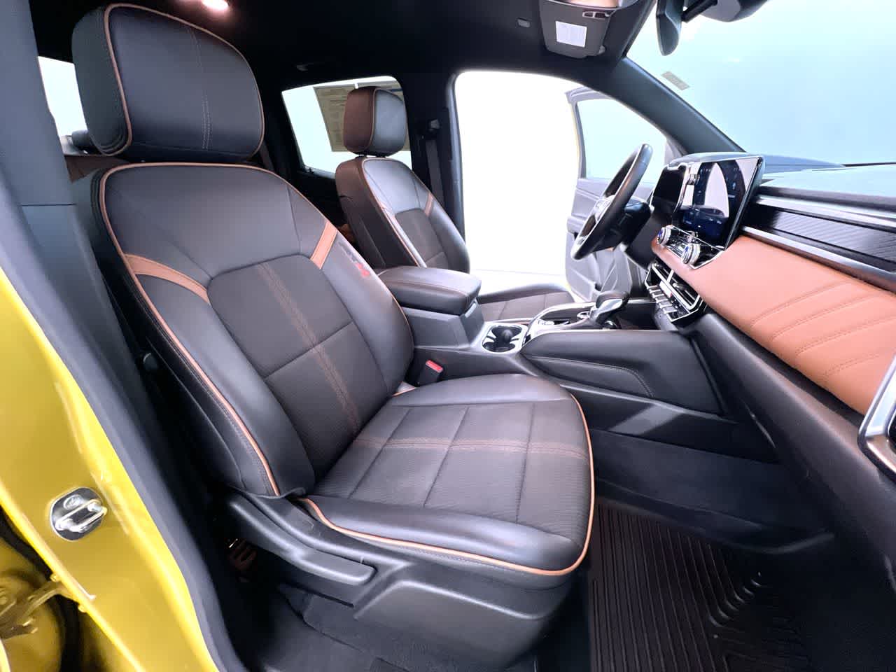 2023 GMC Canyon 4WD AT4
