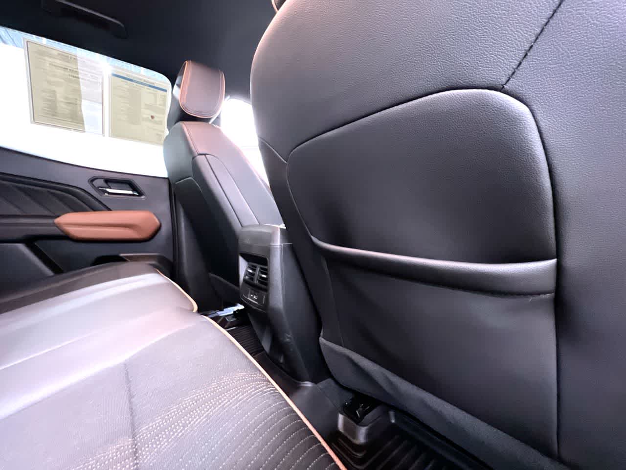 2023 GMC Canyon 4WD AT4