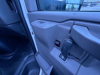2025 Chevrolet Express Cutaway 3500 1WT