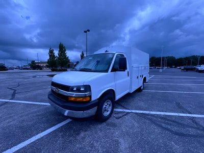 2026 Chevrolet Express Cutaway 3500 1WT