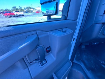 2026 Chevrolet Express Cutaway 3500 1WT