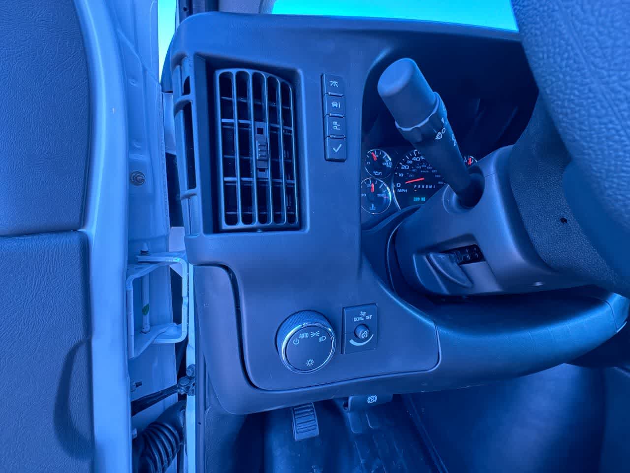2026 Chevrolet Express Cutaway 3500 1WT