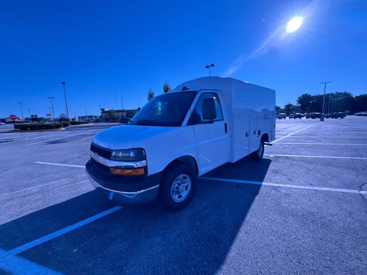 2026 Chevrolet Express Cutaway 3500 1WT