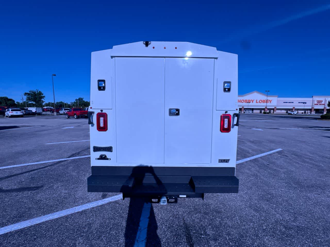 2026 Chevrolet Express Cutaway 3500 1WT