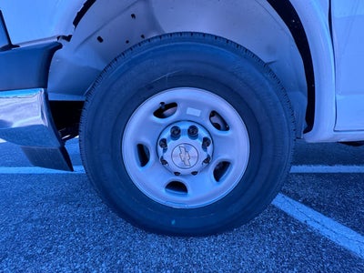 2026 Chevrolet Express Cutaway 3500 1WT