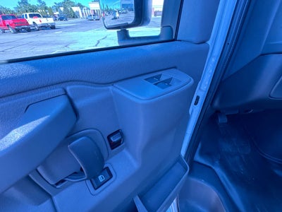 2026 Chevrolet Express Cutaway 3500 1WT