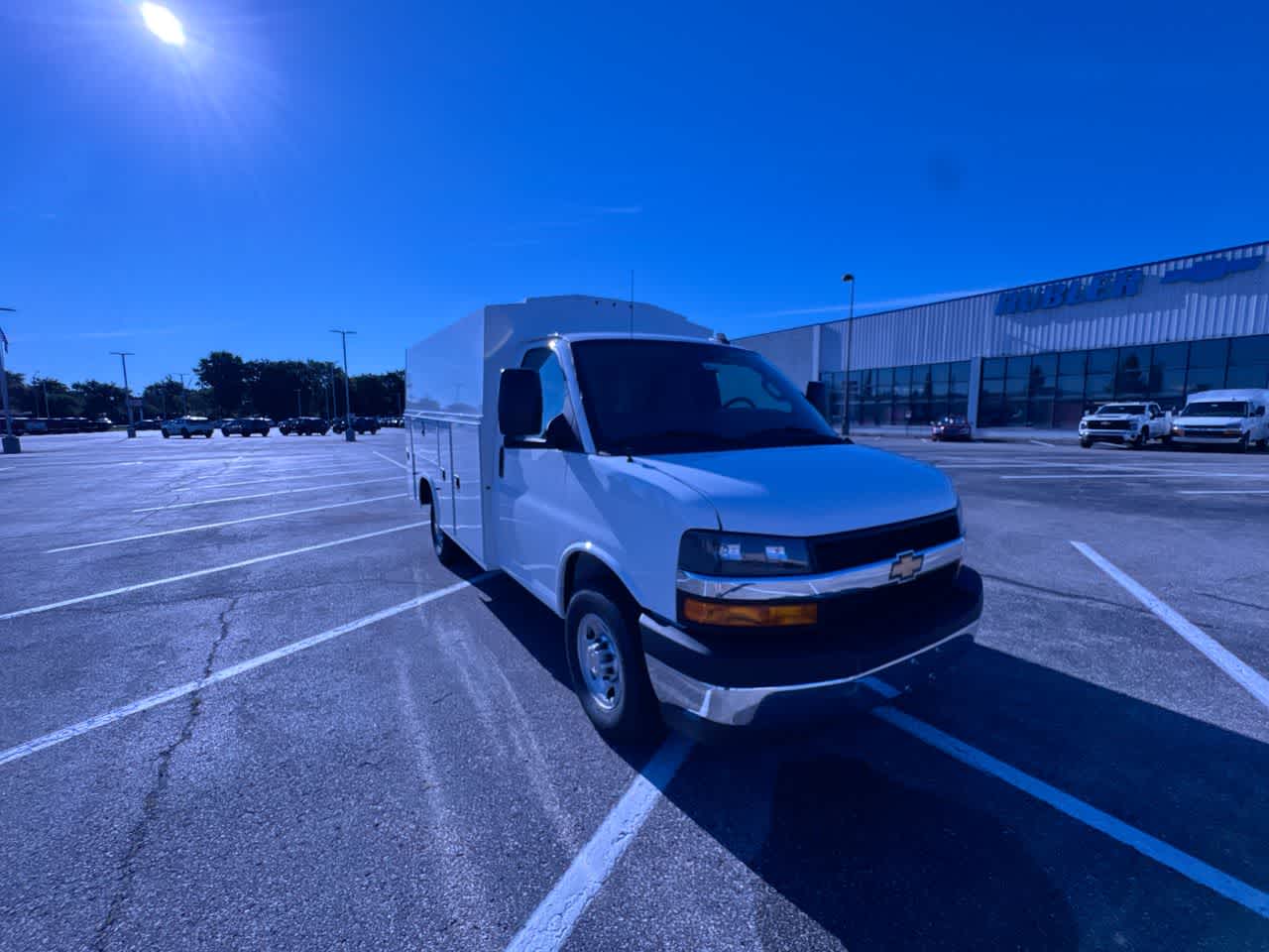 2026 Chevrolet Express Cutaway 3500 1WT
