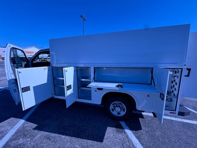 2026 Chevrolet Express Cutaway 3500 1WT