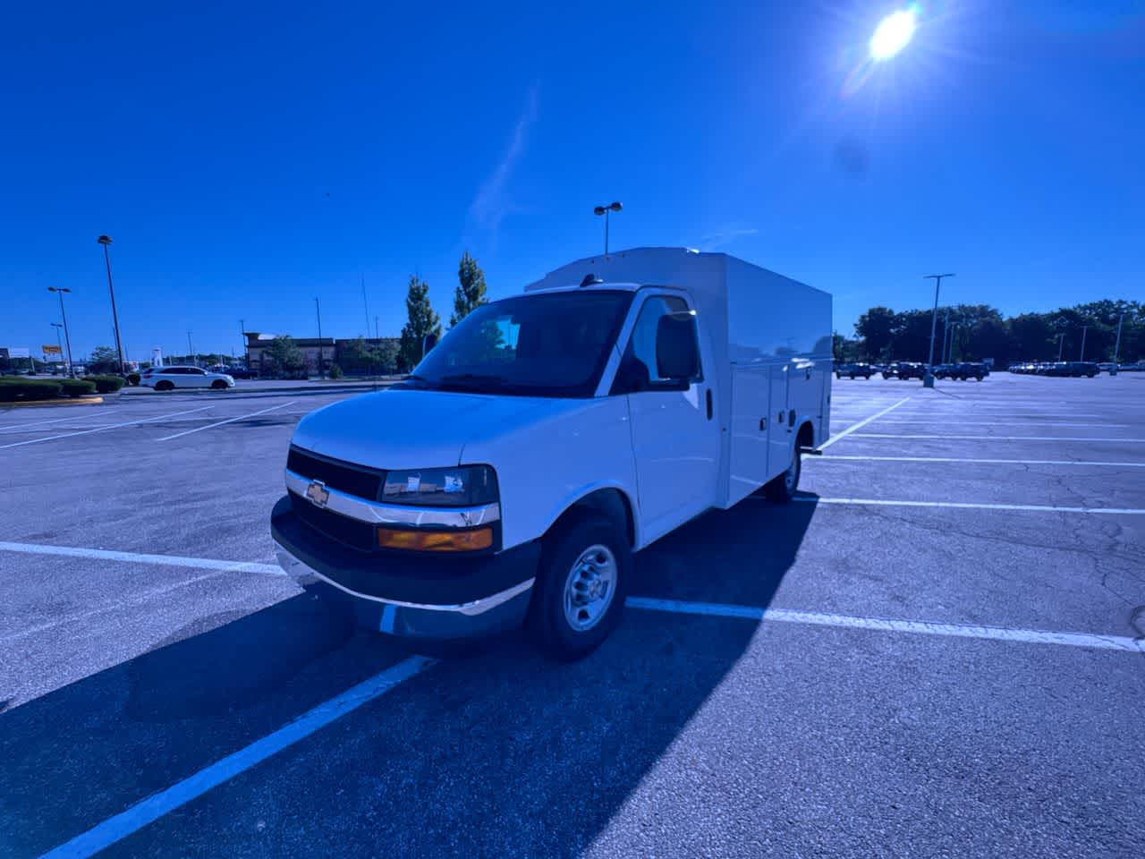 2026 Chevrolet Express Cutaway 3500 1WT
