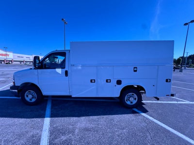 2026 Chevrolet Express Cutaway 3500 1WT