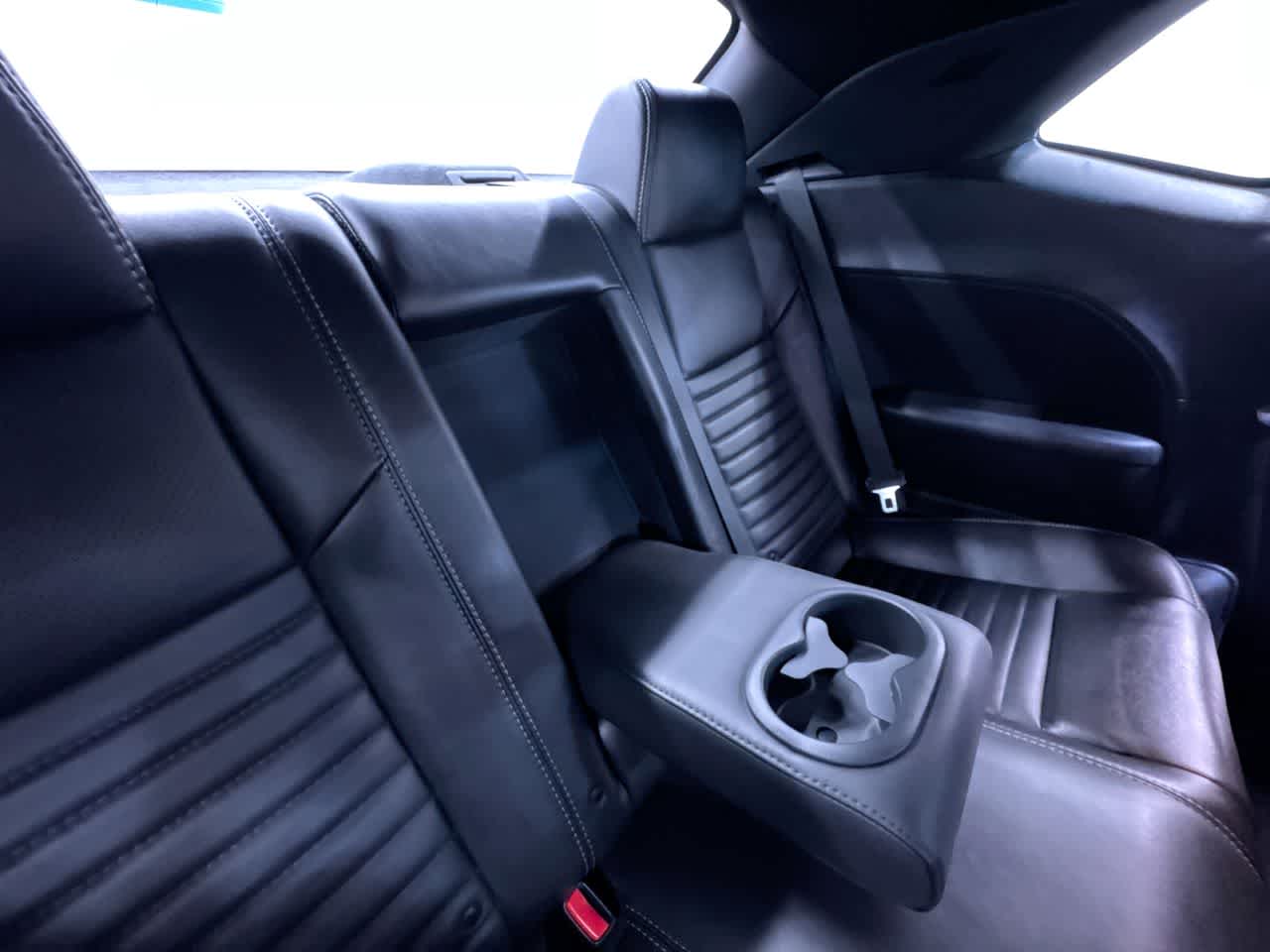 2014 Dodge Challenger SXT Plus