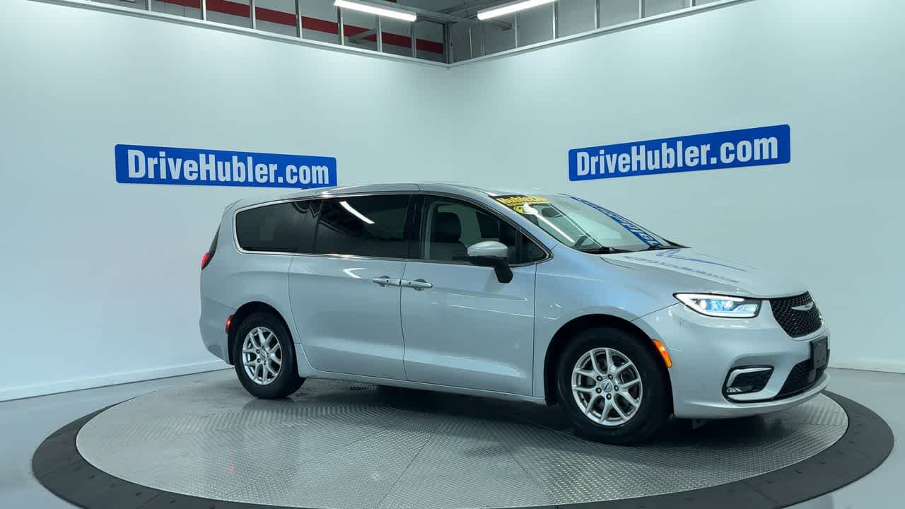2023 Chrysler Pacifica Touring L
