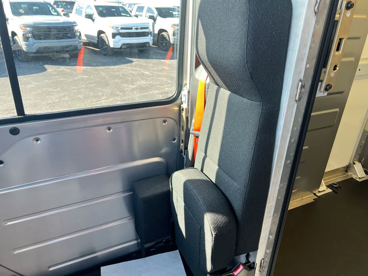 2025 Chevrolet BrightDrop 400 FWD 400