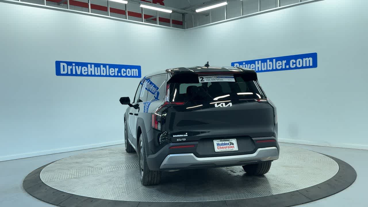 2026 Kia EV9 Light Long Range