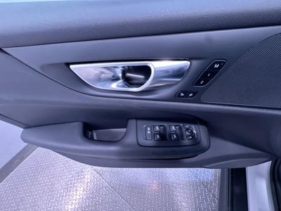 2025 Volvo V60 Cross Country Plus