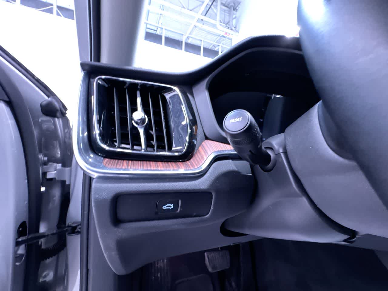 2025 Volvo V60 Cross Country Plus