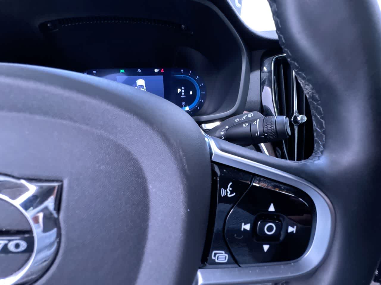 2025 Volvo V60 Cross Country Plus