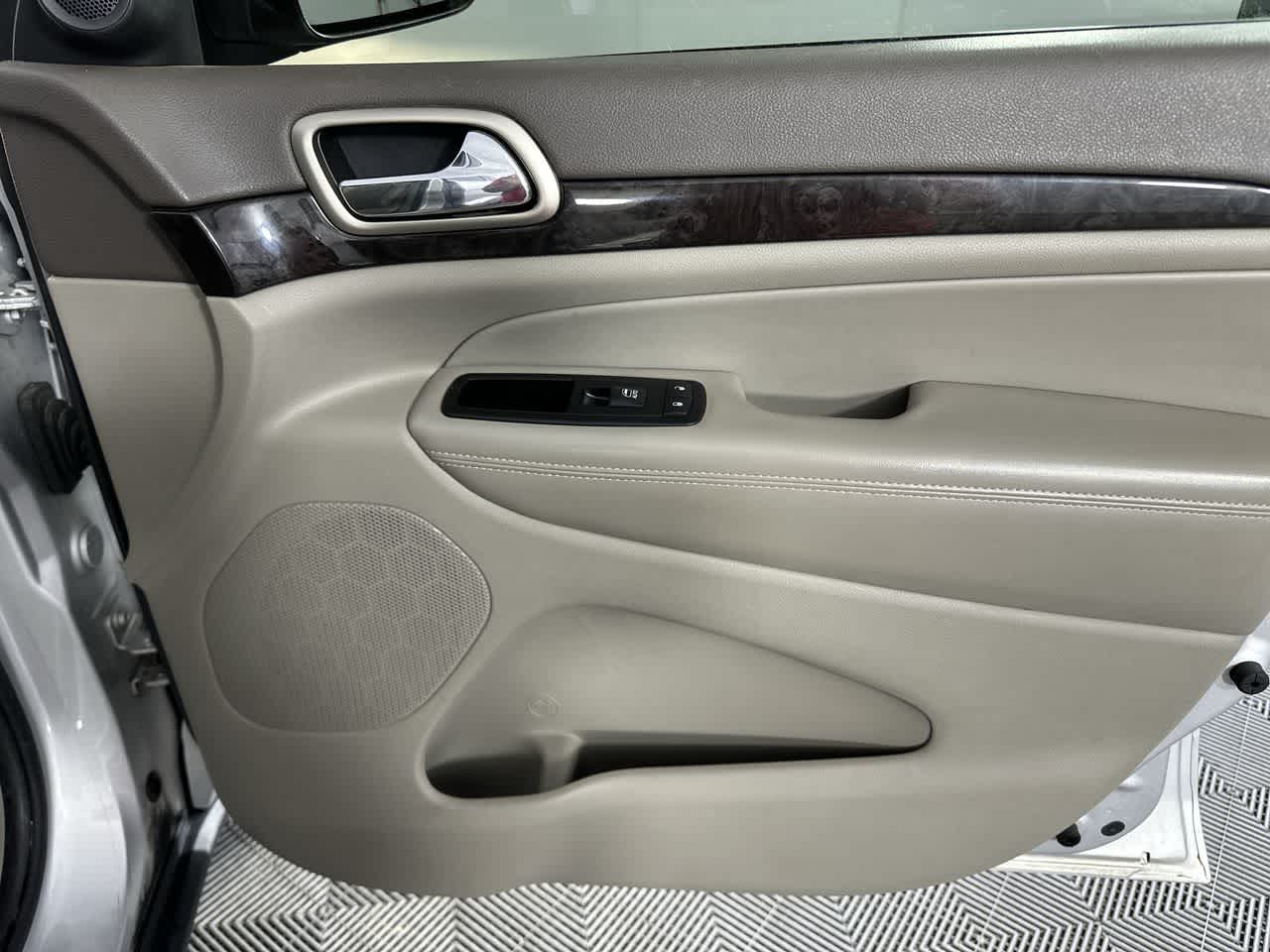2012 Jeep Grand Cherokee Laredo